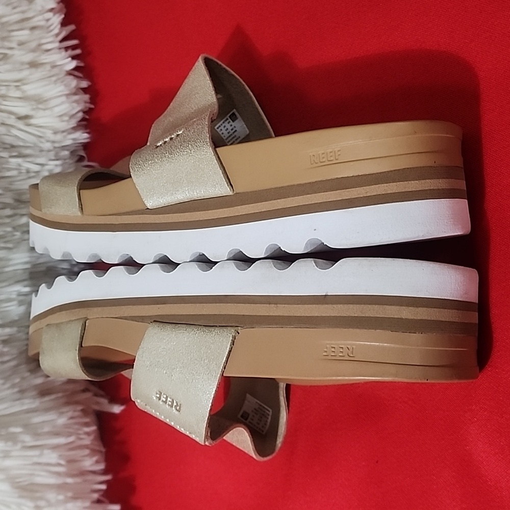 Reef Women's Metallic Gold Slide Sandals - Picture 5 of 10